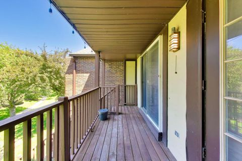 Tiny photo for 408 SANDHURST Circle #A, Glen Ellyn, IL 60137 (MLS # 12688725)