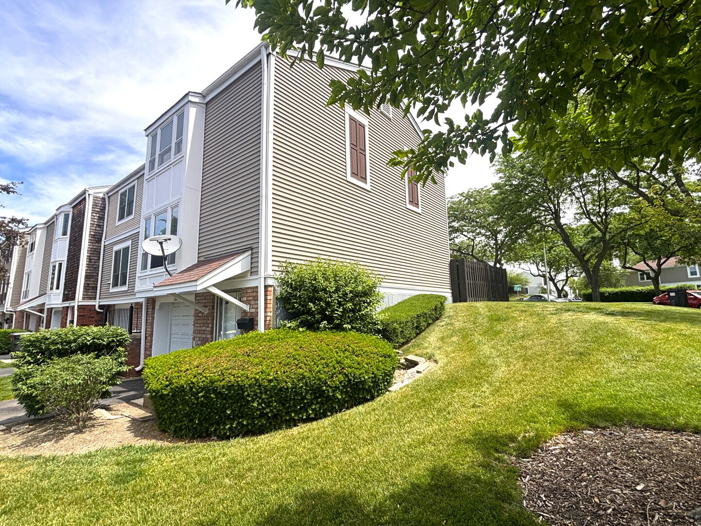 1863 Williamsburg Drive 1863