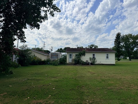 Tiny photo for 304 N 7th Avenue, Hoopeston, IL 60942 (MLS # 12751868)