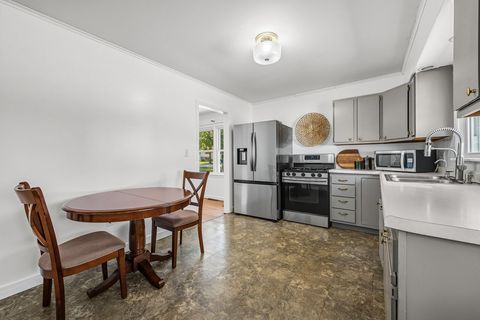 Tiny photo for 124 W Sunset Avenue, Lombard, IL 60148 (MLS # 12486063)