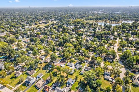 Tiny photo for 124 W Sunset Avenue, Lombard, IL 60148 (MLS # 12486063)