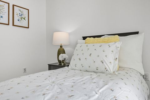 Tiny photo for 124 W Sunset Avenue, Lombard, IL 60148 (MLS # 12486063)