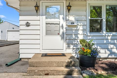 Tiny photo for 124 W Sunset Avenue, Lombard, IL 60148 (MLS # 12486063)
