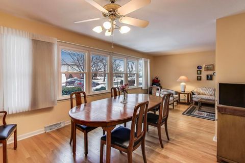 Tiny photo for 7621 Davis Street, Morton Grove, IL 60053 (MLS # 12534026)