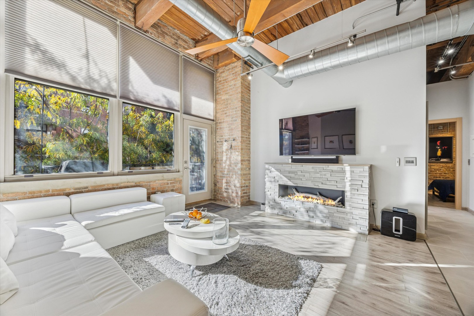 1500 W Monroe Street 220