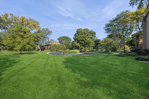 Tiny photo for 320 Claymoor Road #2D, Hinsdale, IL 60521 (MLS # 12516982)