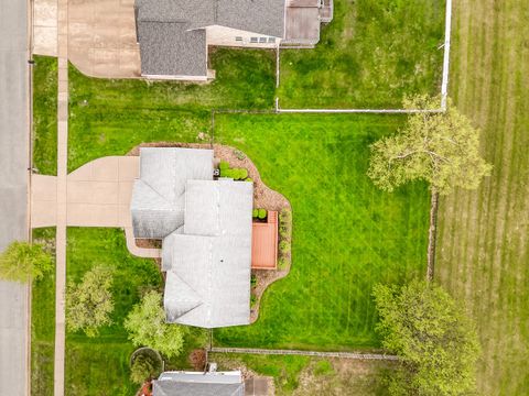 Tiny photo for 25 Pebblebrook Court, Bloomington, IL 61705 (MLS # 12621477)