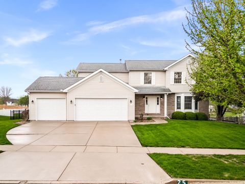 Tiny photo for 25 Pebblebrook Court, Bloomington, IL 61705 (MLS # 12621477)