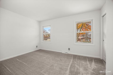 Tiny photo for 795 N Elmwood Drive, Aurora, IL 60506 (MLS # 12524179)