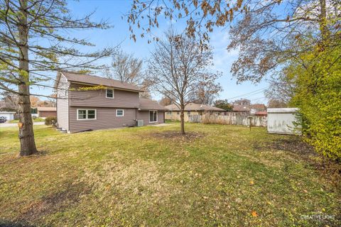 Tiny photo for 795 N Elmwood Drive, Aurora, IL 60506 (MLS # 12524179)