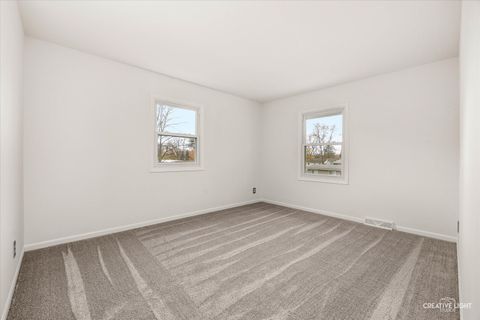 Tiny photo for 795 N Elmwood Drive, Aurora, IL 60506 (MLS # 12524179)