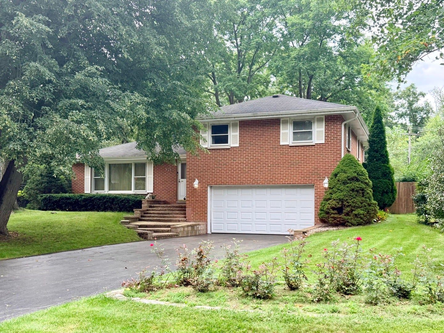 926 Valley Road