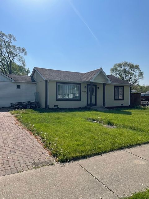 Photo of 7927 Lotus Avenue, Burbank, IL 60459 (MLS # 12489996)