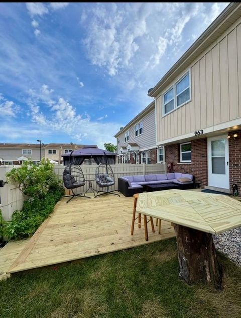 Tiny photo for 263 Green Court, Wood Dale, IL 60191 (MLS # 12704044)