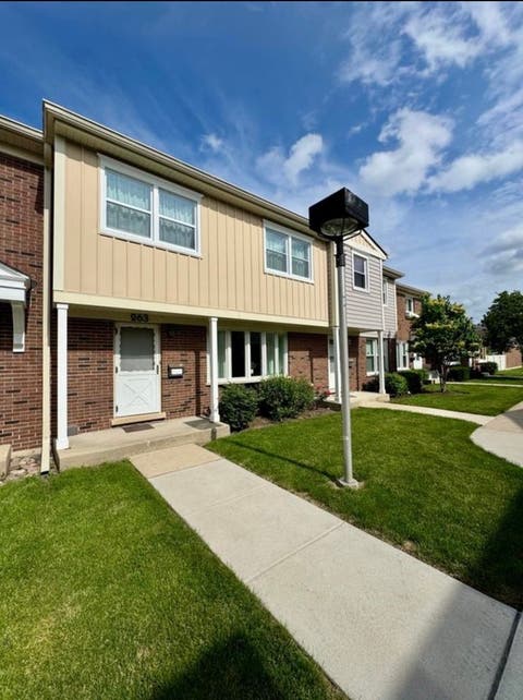 Tiny photo for 263 Green Court, Wood Dale, IL 60191 (MLS # 12704044)