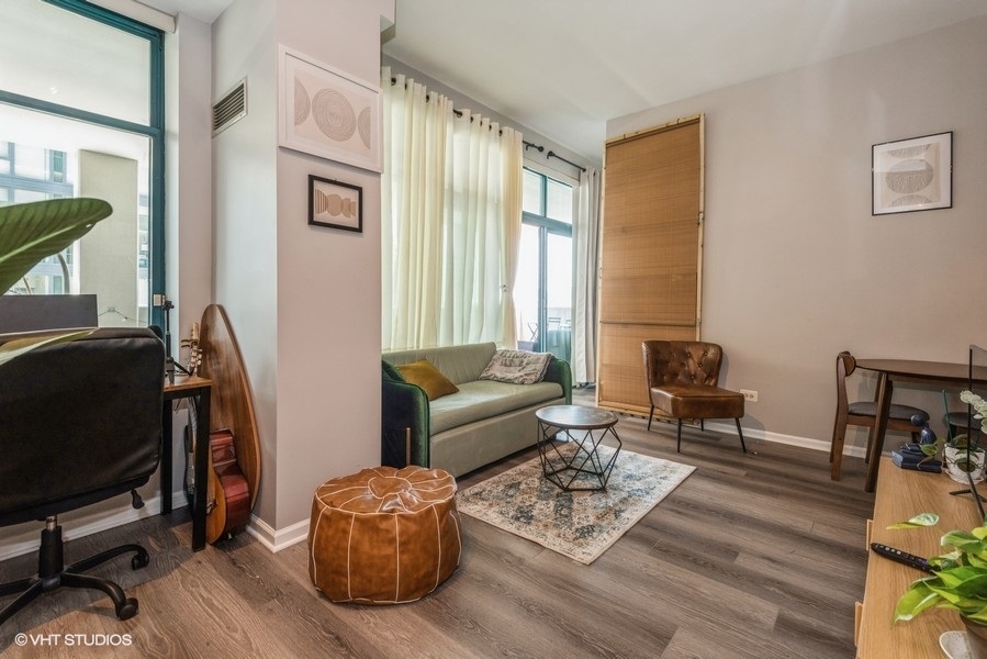 340 W Superior Street 609