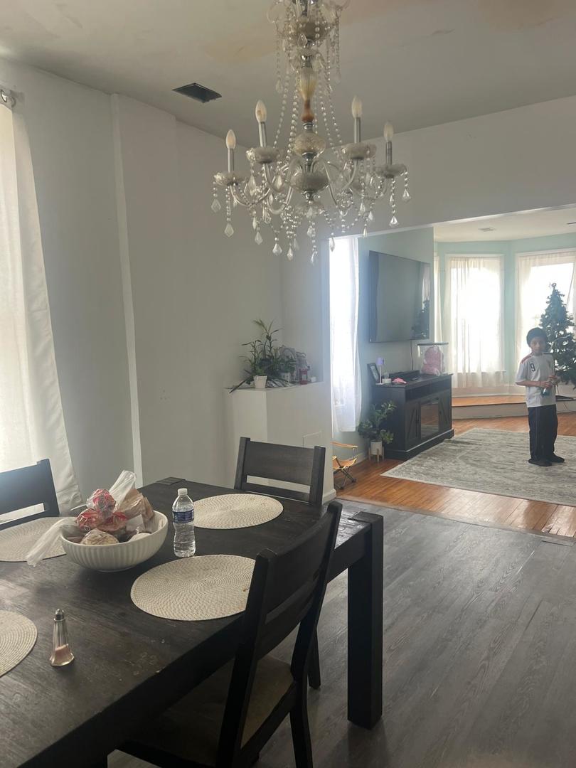 4400-4402 S HONORE Crest