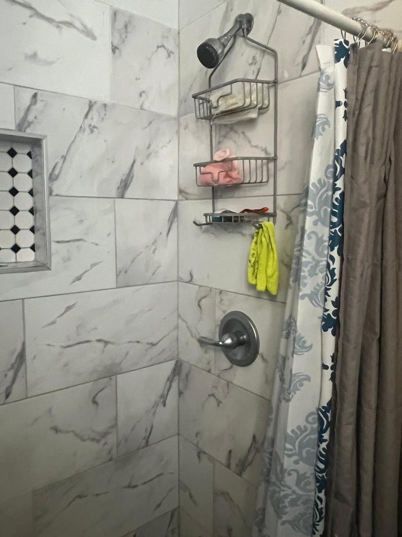 4400-4402 S HONORE Crest