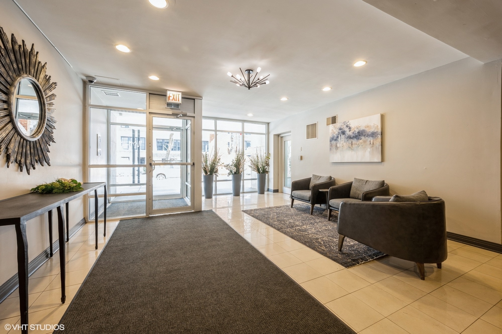 2300 N Commonwealth Avenue 4K