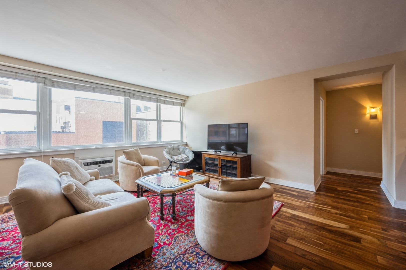 2300 N Commonwealth Avenue 4K