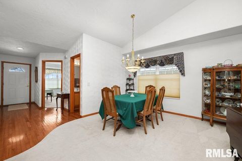 Tiny photo for 5377 RED FOX Road, Bettendorf, IA 52722 (MLS # QC4269987)