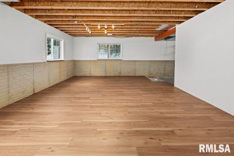 Tiny photo for 5377 RED FOX Road, Bettendorf, IA 52722 (MLS # QC4269987)