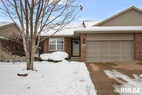 Photo of 5377 RED FOX Road, Bettendorf, IA 52722 (MLS # QC4269987)