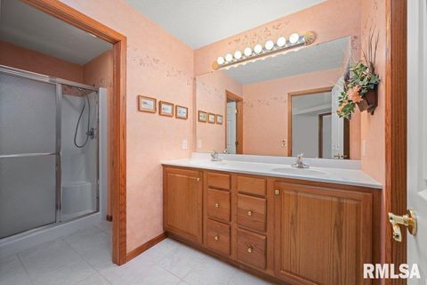 Tiny photo for 5377 RED FOX Road, Bettendorf, IA 52722 (MLS # QC4269987)