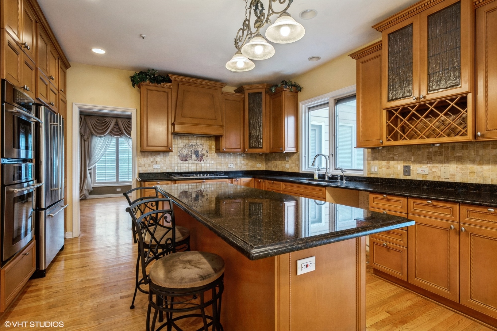 6248 PINETREE Drive