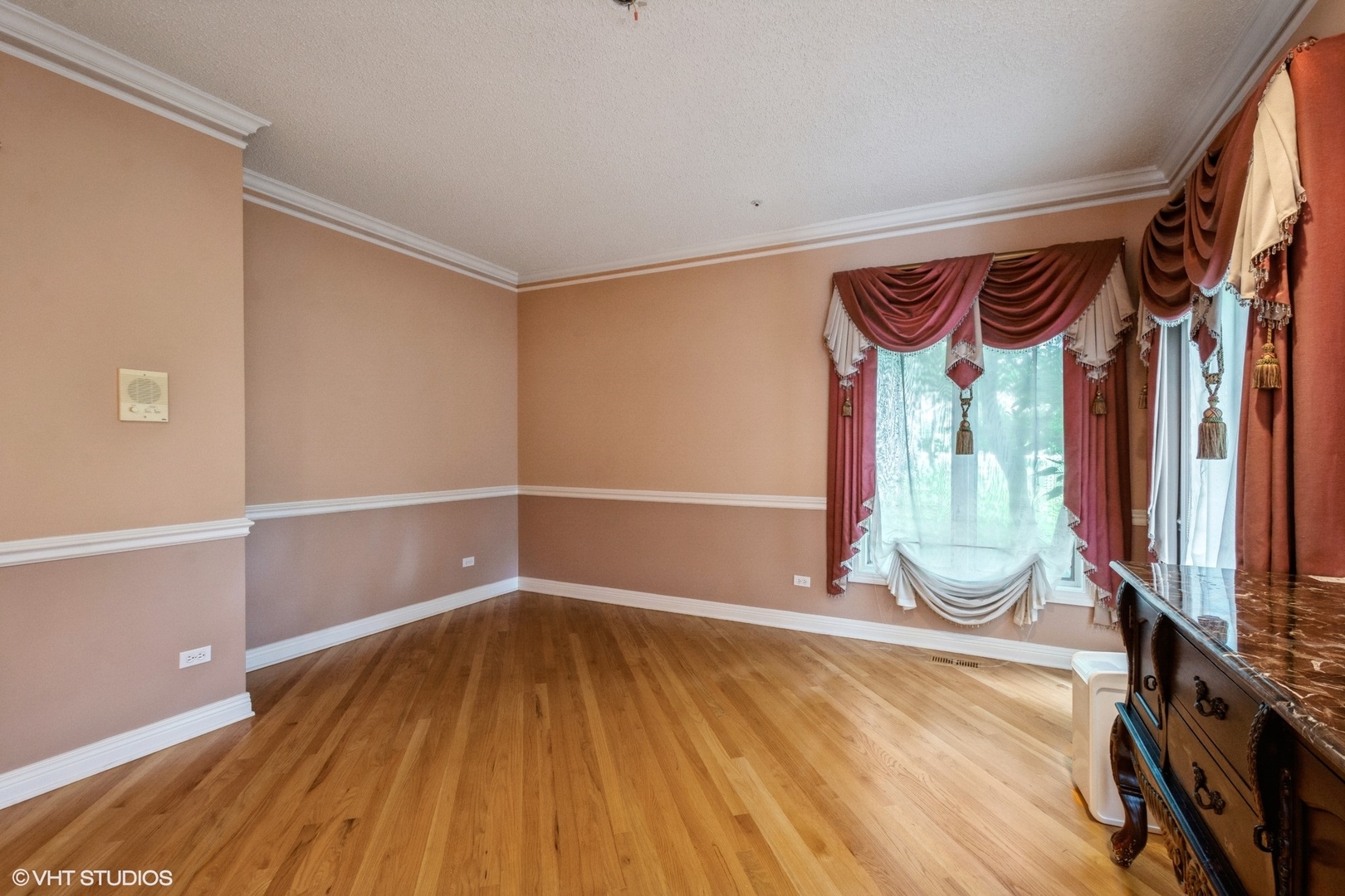 6248 PINETREE Drive