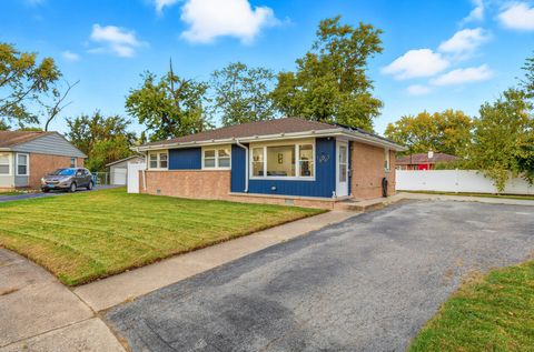Tiny photo for 16047 Cambridge Court, Markham, IL 60428 (MLS # 12499892)