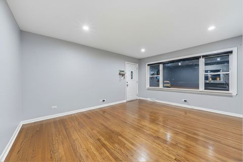 Tiny photo for 16047 Cambridge Court, Markham, IL 60428 (MLS # 12499892)