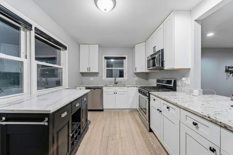 Tiny photo for 16047 Cambridge Court, Markham, IL 60428 (MLS # 12499892)