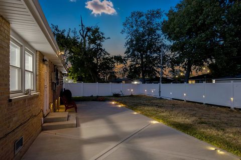 Tiny photo for 16047 Cambridge Court, Markham, IL 60428 (MLS # 12499892)