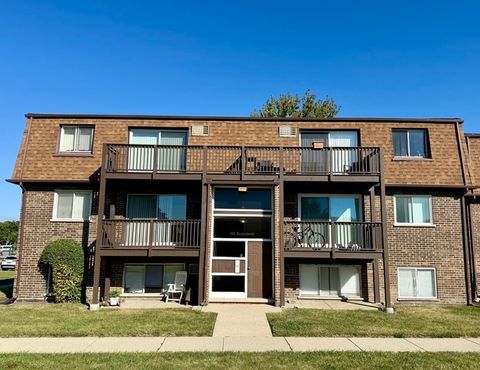 Photo of 119 Boardwalk Street #1W, Elk Grove Village, IL 60007 (MLS # 12551051)