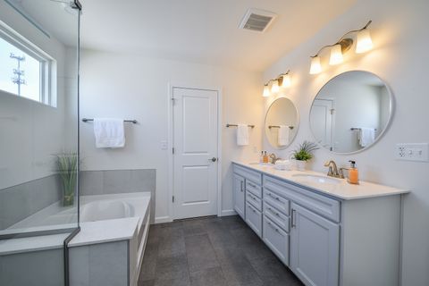 Tiny photo for 564 Thorne Street, Batavia, IL 60510 (MLS # 12598495)