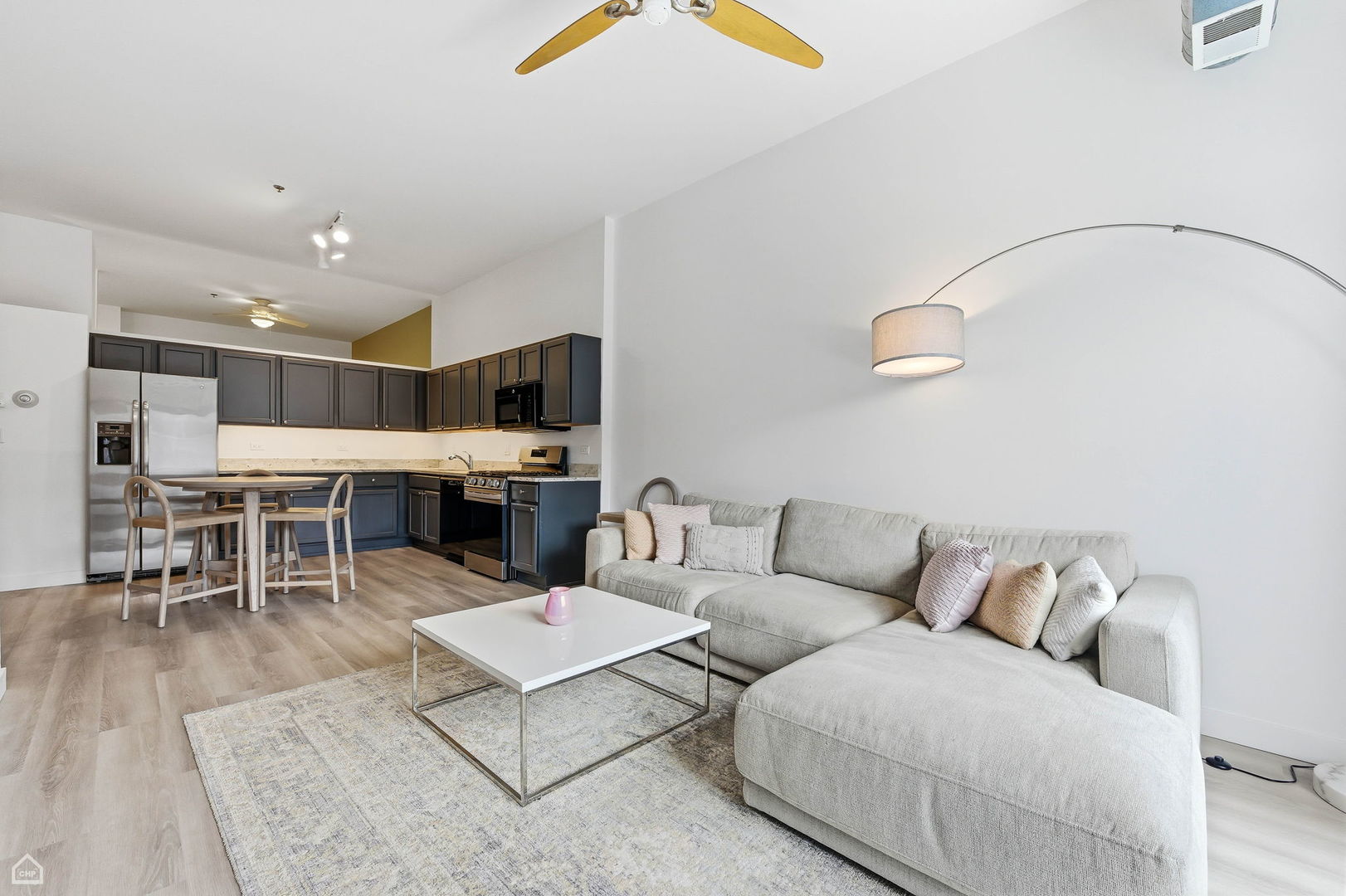 1000 E 53rd Street 215