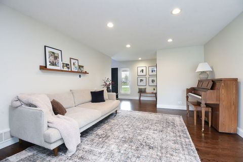 Tiny photo for 1112 N Old Bridge Road, Palatine, IL 60067 (MLS # 12620353)