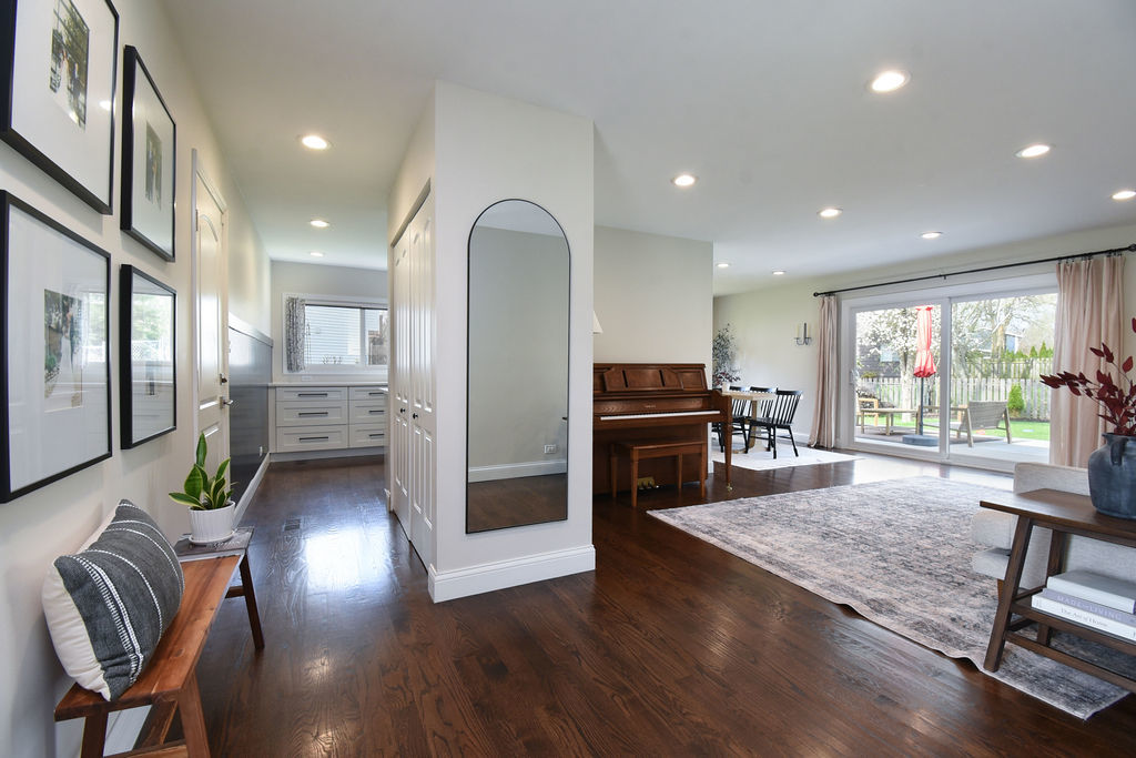 1112 N Old Bridge Road