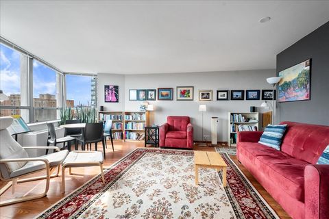 Tiny photo for 5701 N Sheridan Road #10Q, Chicago, IL 60660 (MLS # 12487185)
