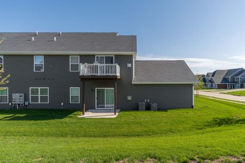 Tiny photo for 2940 Mary Leigh Drive #0, Bettendorf, IA 52722 (MLS # 12634031)