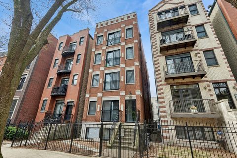Photo of Chicago, IL 60610 (MLS # 12640468)
