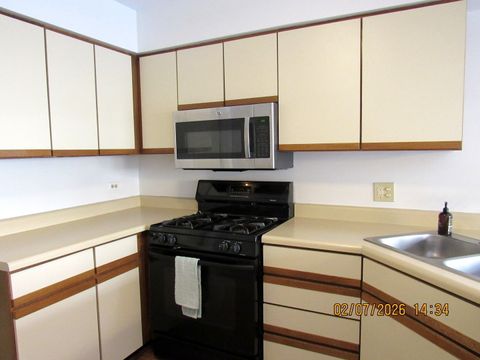 Tiny photo for 718 Sturnbridge Lane, Schaumburg, IL 60173 (MLS # 12605361)