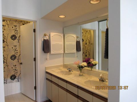 Tiny photo for 718 Sturnbridge Lane, Schaumburg, IL 60173 (MLS # 12605361)