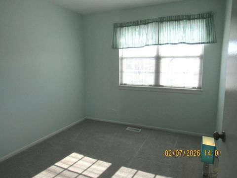 Tiny photo for 718 Sturnbridge Lane, Schaumburg, IL 60173 (MLS # 12605361)