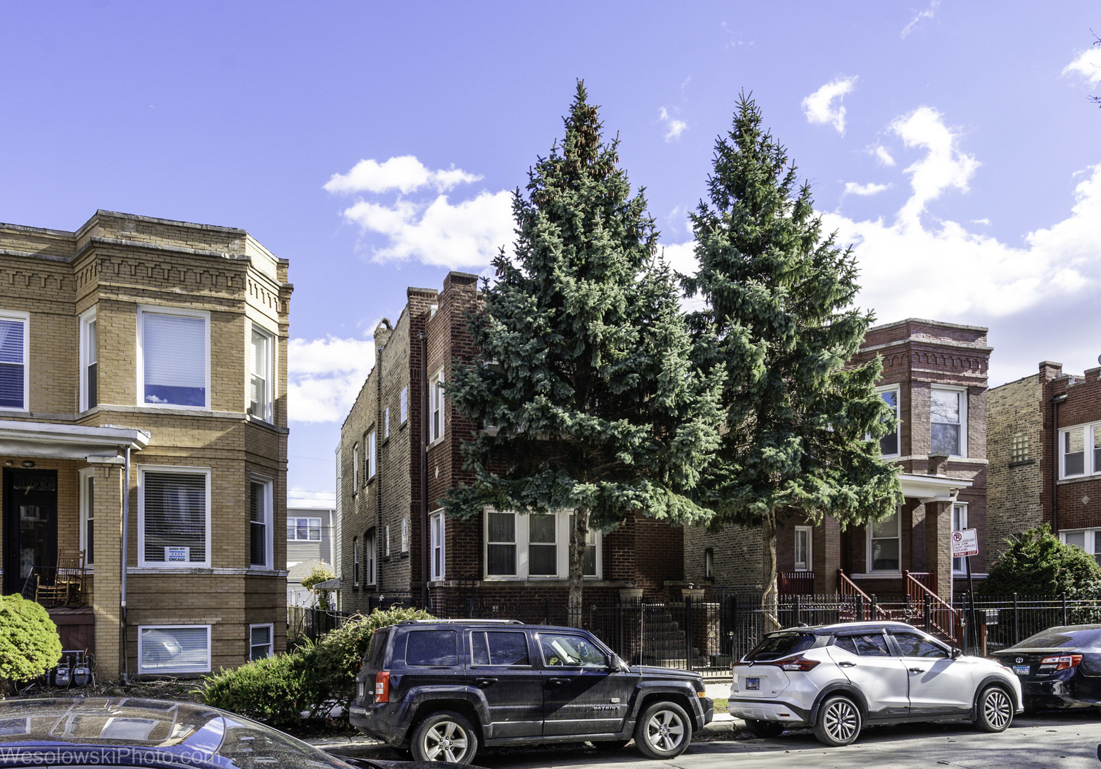 3039 N Haussen Court