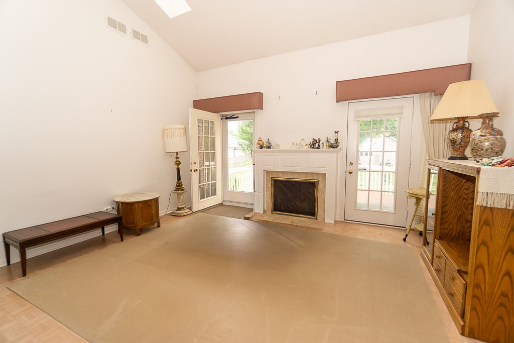 2157 N Lake Shore Circle