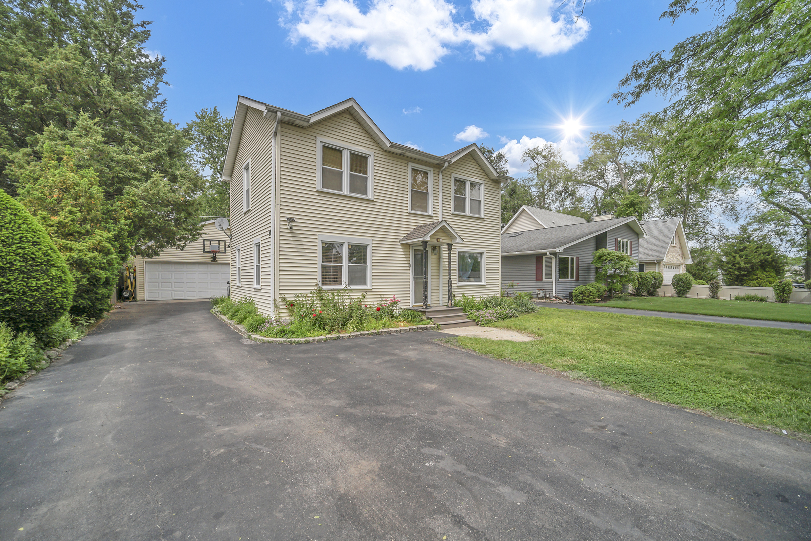 230 W Morris Avenue