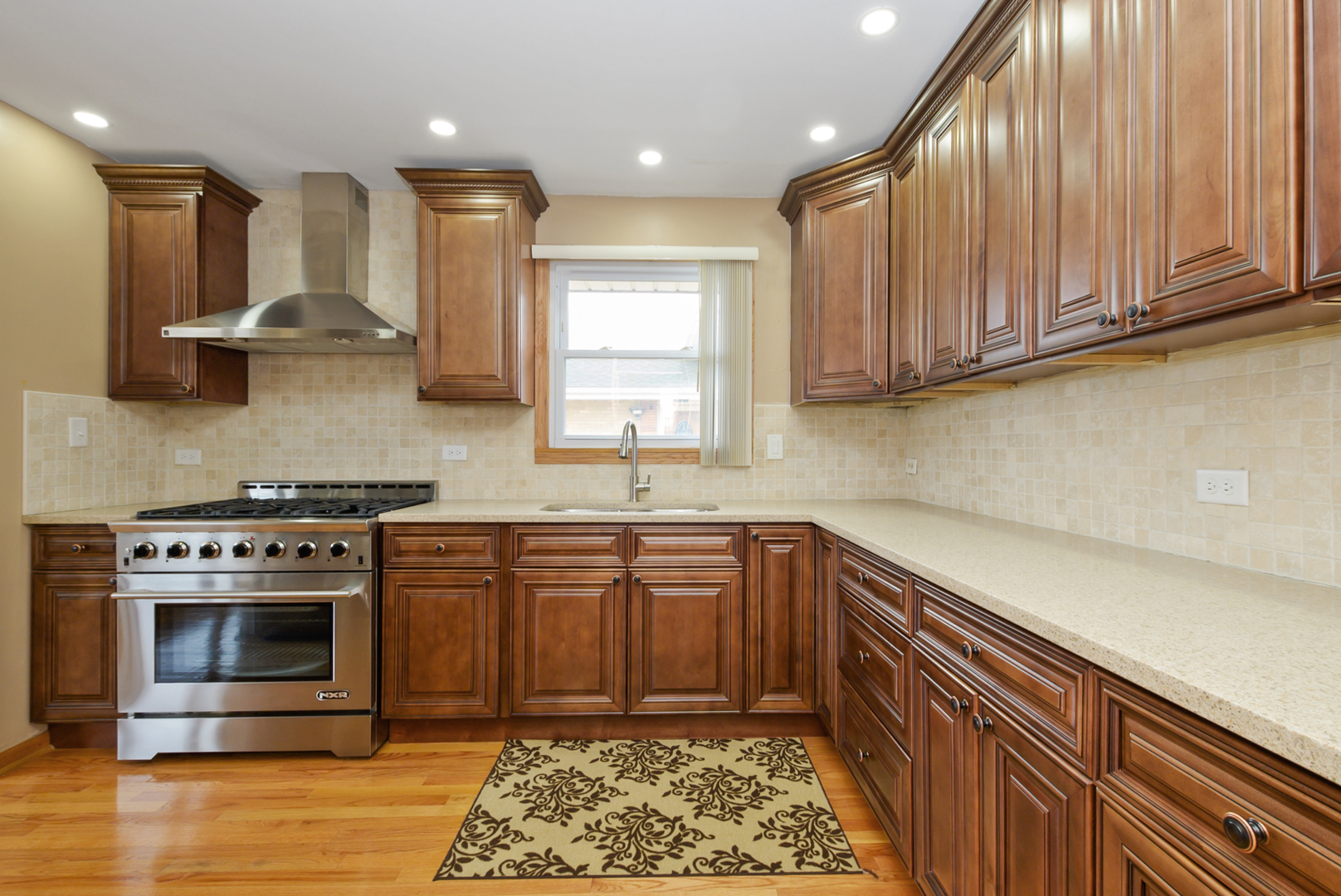 8037 Mcvicker Avenue