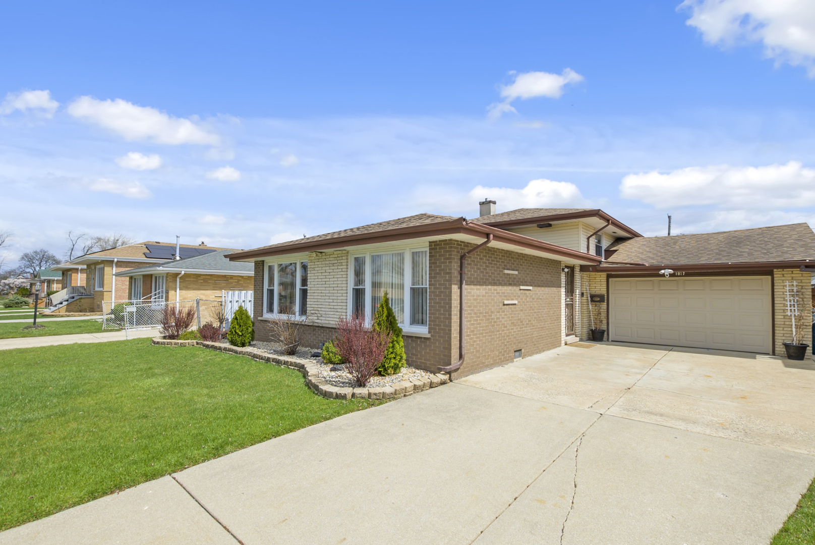 8037 Mcvicker Avenue